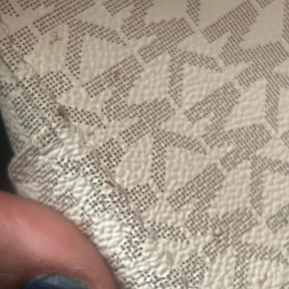 Michael Kors Jet Set Messenger Crossbody Bag - Picture 14 of 15